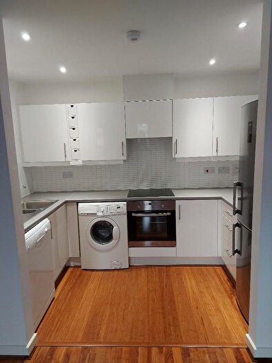 1 Bedroom Flat To Rent In Warren Close, Cambridge, Cambridgeshire, CB2