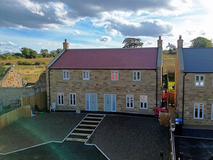 3 Bedroom Semi-Detached House For Sale In Field View, Beacon Way, Sneaton, YO22