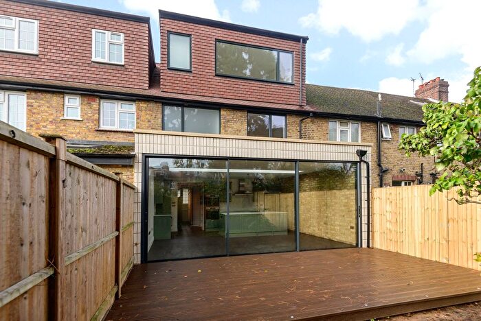 3 Bedroom Terraced House To Rent In Queens Road, Teddington, TW11