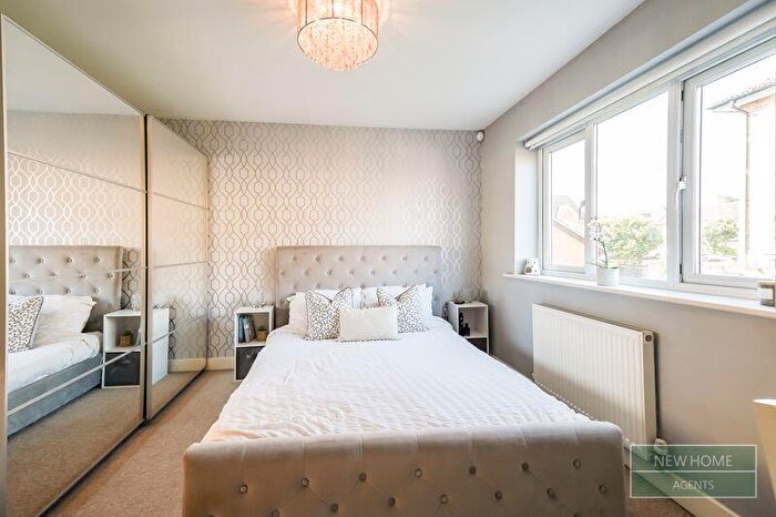 4 Bedroom End Of Terrace House For Sale In Eyre Court, Bramley, Rotherham, S66