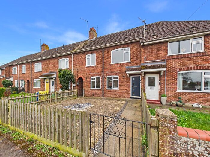 3 Bedroom Terraced House For Sale In Saxton Road, Abingdon, OX14