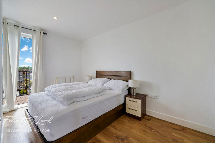 1 Bedroom Apartment For Sale In Meadowside, London, SE9