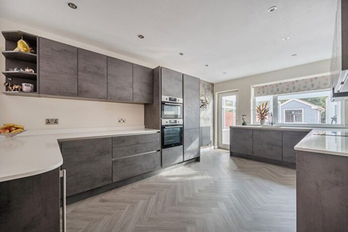 3 Bedroom Bungalow For Sale In Wigmore Road, Gillingham, Kent, ME8