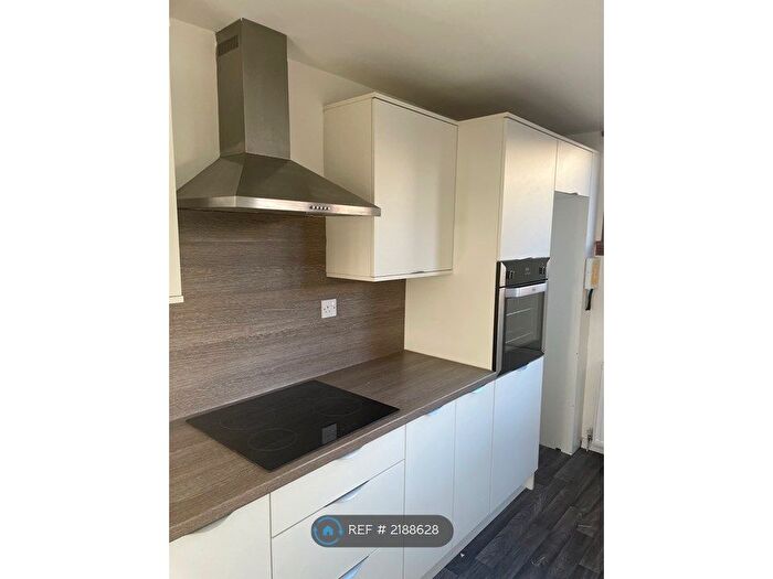 3 Bedroom Terraced House To Rent In Craigievar Drive, Glenrothes, KY7