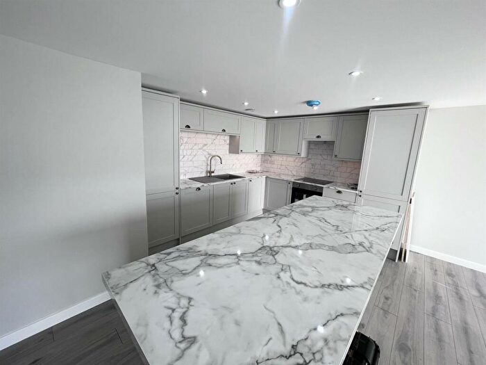 2 Bedroom Flat To Rent In Albion Street, Southwick, Brighton, BN42