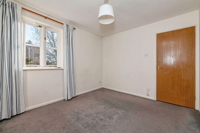 1 Bedroom Flat For Sale In Church Walk, Ongar Road, Brentwood, Essex, CM15
