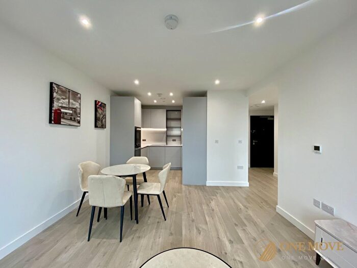 1 Bedroom Flat To Rent In Scarlet Court, Woodberry Down, N4