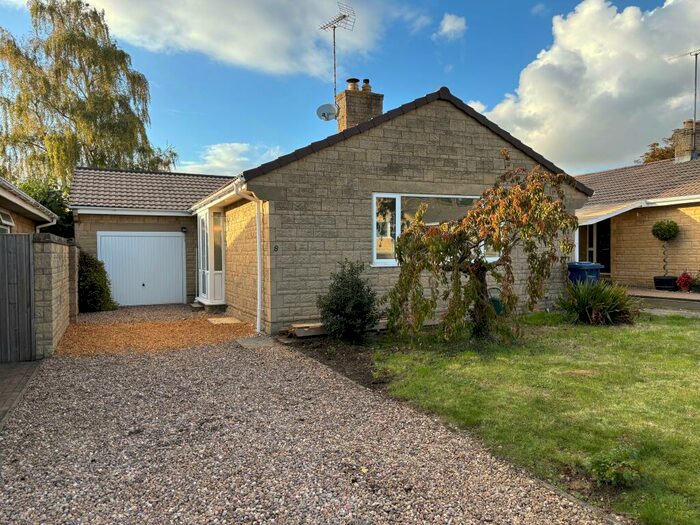 3 Bedroom Bungalow To Rent In Ellenor Drive, Alderton, GL20
