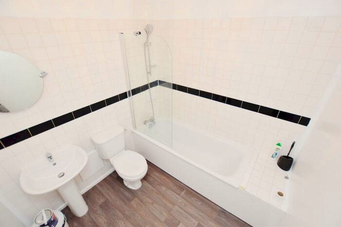 1 Bedroom Flat To Rent In The Lumiere Building, Romford Road, London, E7