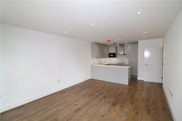 2 Bedroom Apartment To Rent In South Park Hill Road, South Croydon, CR2