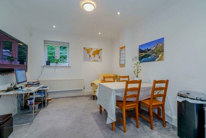 2 Bedroom Apartment To Rent In Watford Road, HA6