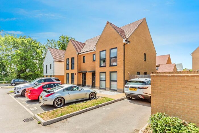 3 Bedroom Semi-Detached House For Sale In Brickearth Mews, Faversham, ME13