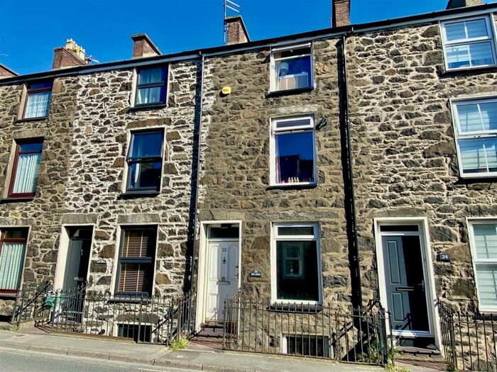 4 Bedroom Town House For Sale In New Street, Pwllheli, LL53