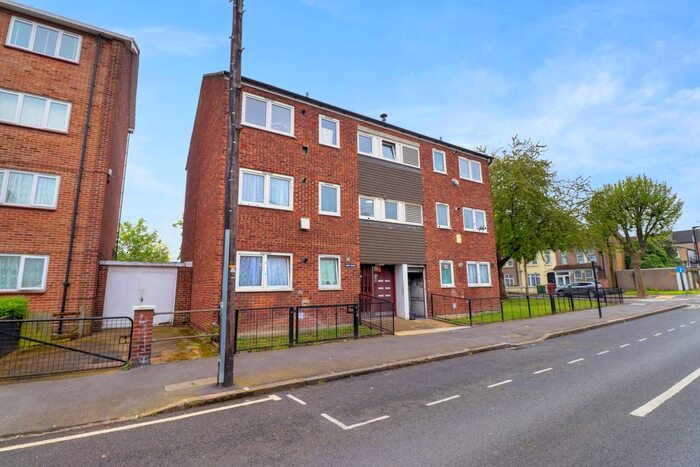 1 Bedroom Flat For Sale In Dore Avenue, E12