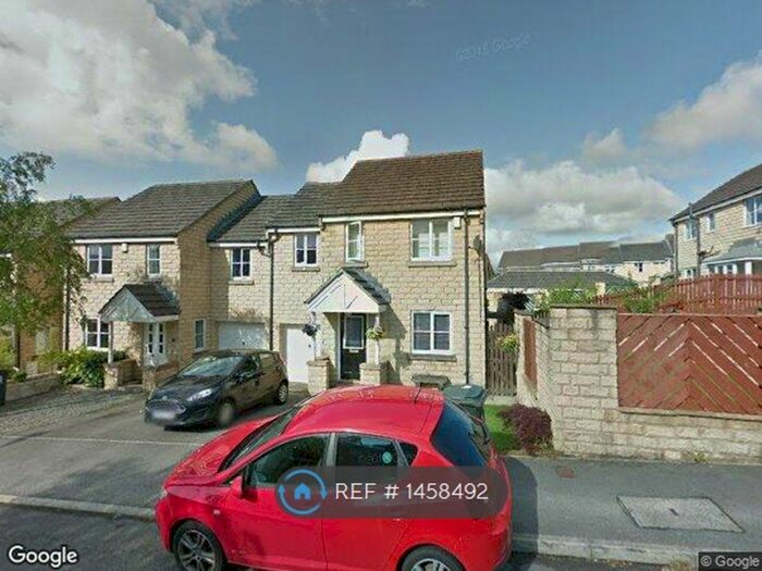 4 Bedroom Detached House To Rent In Detached House, Bradford, BD6