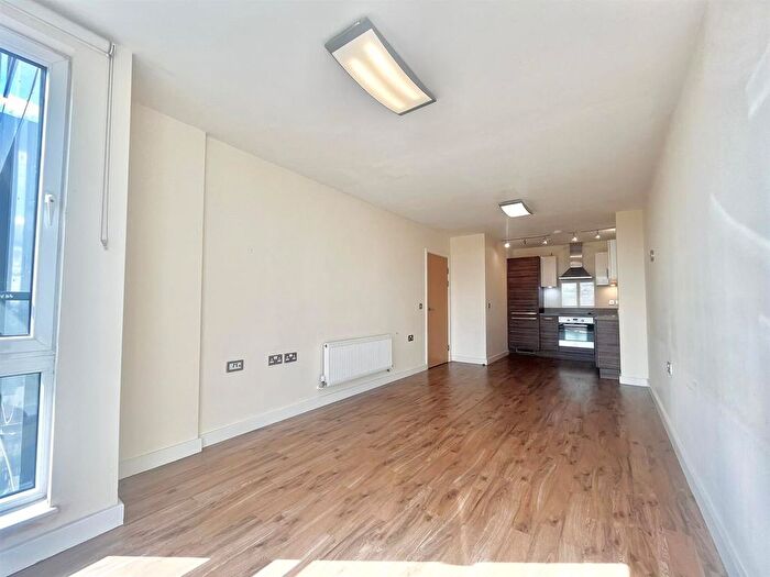 2 Bedroom Flat To Rent In T R S Apartments, The Green, Southall, UB2