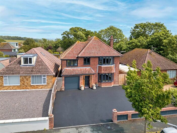 4 Bedroom Detached House For Sale In Greenway Road, Weymouth, Dorset, DT3