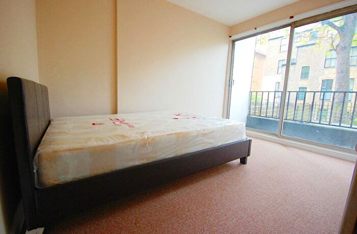 2 Bedroom Flat To Rent In Ladbroke Grove, London, W10