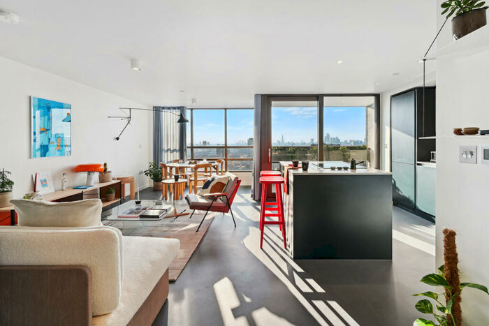 3 Bedroom Flat To Rent In Balfron Tower, St Leonards Road, London, E14