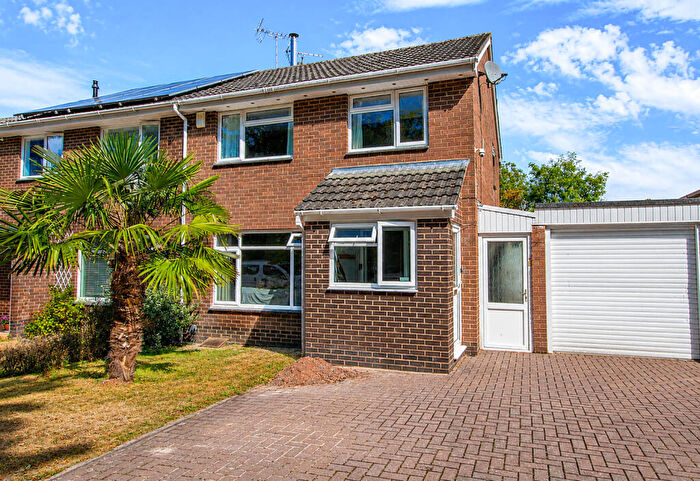 3 Bedroom Semi Detached House For Sale In Kings Avenue, Ottery St Mary, EX11