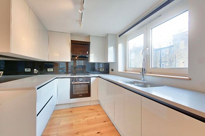 3 Bedroom Flat To Rent In Oakley Square, London, NW1