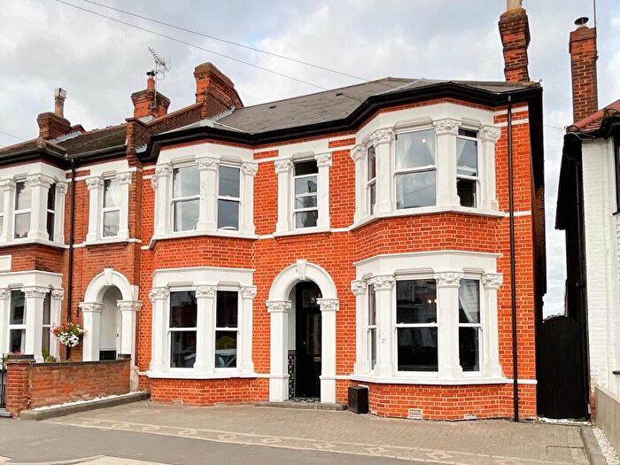 4 Bedroom Semi-Detached House For Sale In Station Road, Leigh-on-Sea, SS9