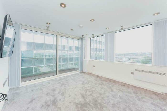 1 Bedroom Apartment To Rent In St. Pauls Square, Liverpool, Merseyside, L3