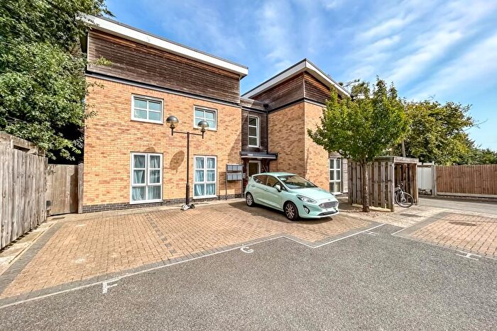 1 Bedroom Flat For Sale In Lornes Close, Southend-On-Sea, SS2