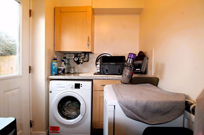 4 Bedroom Detached House For Sale In Morgan Close, Leagrave, Luton, LU4