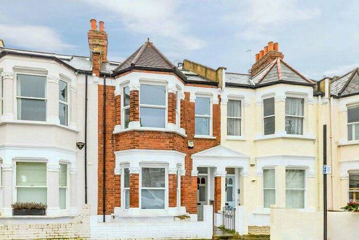 2 Bedroom Flat To Rent In Mablethorpe Road, London, SW6