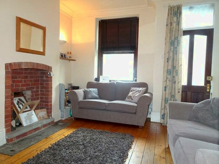 2 Bedroom Terraced House To Rent In Ibbotson Road, Walkley, S6