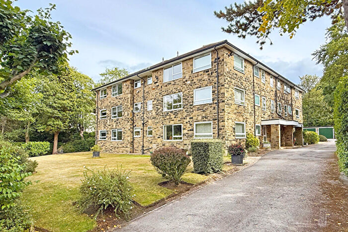 2 Bedroom Flat For Sale In Duchy Grange, Kent Road, Harrogate, HG1