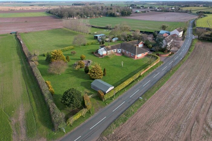 4 Bedroom Detached Bungalow For Sale In Martham Road, Great Yarmouth, NR29