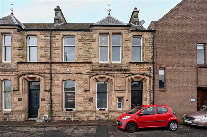 4 Bedroom Terraced House For Sale In Register Street, EH51