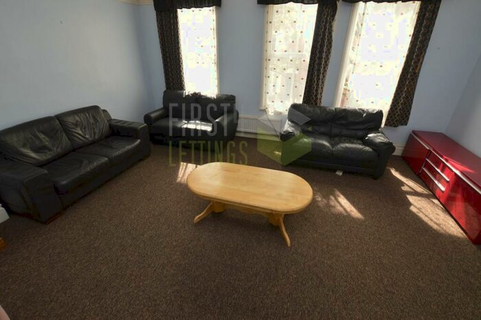 4 Bedroom Terraced House To Rent In St. Albans Road, Highfields, LE2