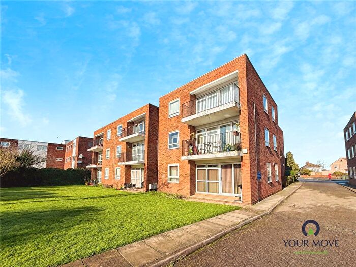 1 Bedroom Flat For Sale In Lessness Park, Belvedere, DA17