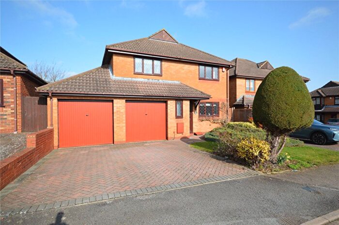 4 Bedroom Detached House For Sale In Charndon Close, Luton, Bedfordshire, LU3