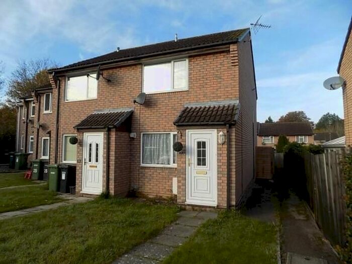2 Bedroom Property To Rent In Lynn Close, West End, Southampton, SO18