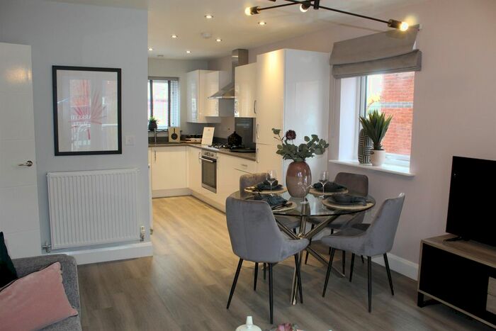 2 Bedroom Flat To Rent In Victoria Crescent, Shirley, Solihull, B90