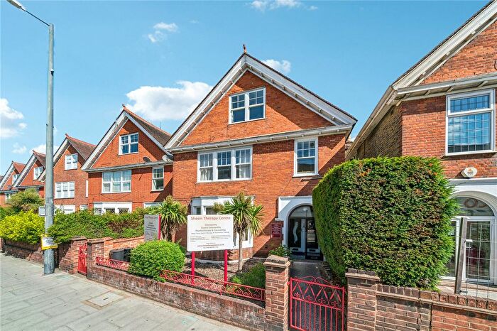 1 Bedroom Flat For Sale In Upper Richmond Road West, East Sheen, SW14