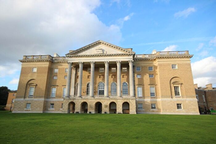 2 Bedroom Apartment To Rent In Thorndon Park, Brentwood, Essex, CM13