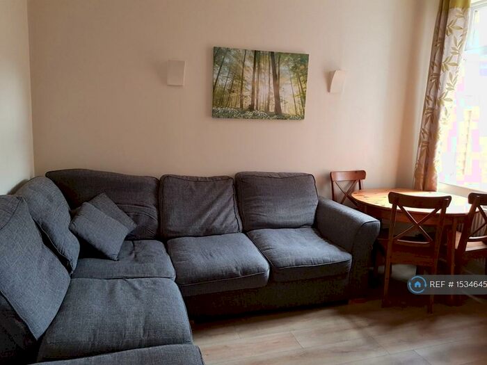 4 Bedroom Terraced House To Rent In Earlsdon Avenue North, Coventry, CV5