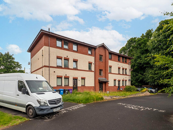 2 Bedroom Flat To Rent In Castlekeep Gardens, Irvine, KA11