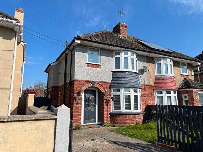 3 Bedroom Semi-Detached House To Rent In Lansdowne Road, Taunton, TA2