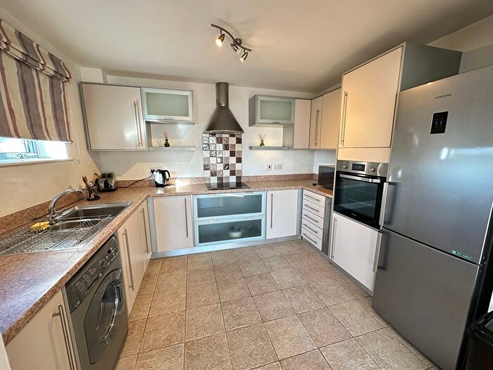 2 Bedroom Flat To Rent In St. Christophers Court, Swansea, SA1