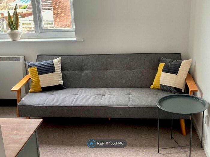 Studio To Rent In Sycamore Road, Selby, YO8