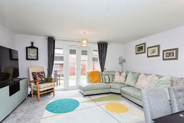 3 Bedroom Terraced House To Rent In Mayflower Street, Buckingham, MK18