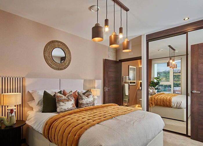 1 Bedroom Flat For Sale In Caxton Square, Wood Green, N22