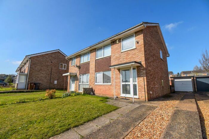 3 Bedroom Property To Rent In Stone Hill Court, Abington, Northampton, NN3