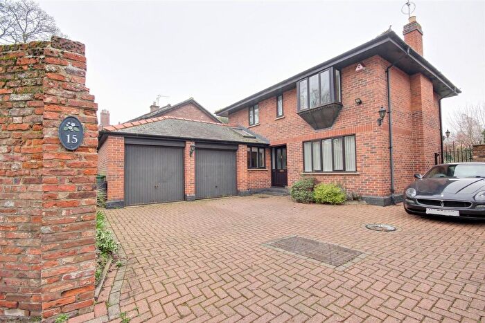 3 Bedroom Detached House For Sale In Newbegin, Beverley, HU17